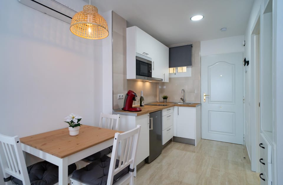 Living room, Dining area, kitchen
