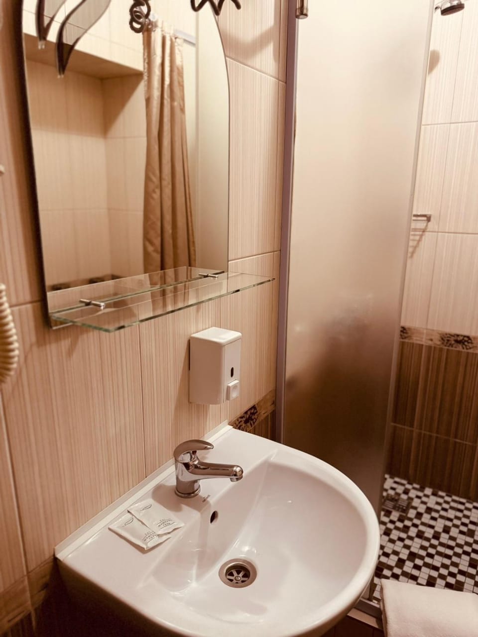 Shower, Photo of the whole room, heating