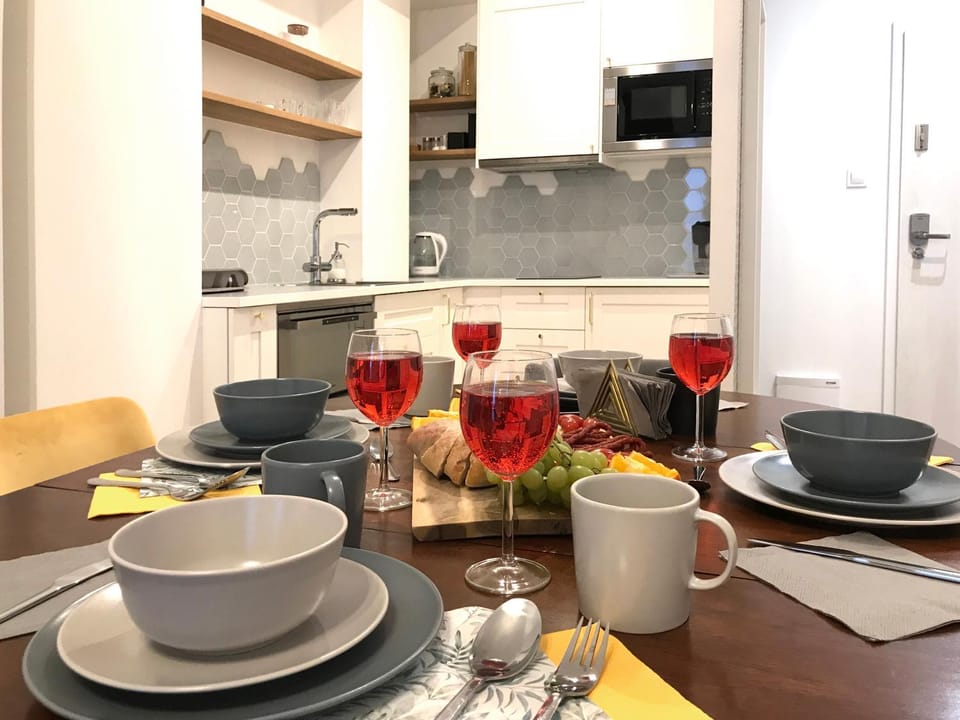 Dining area, kitchen