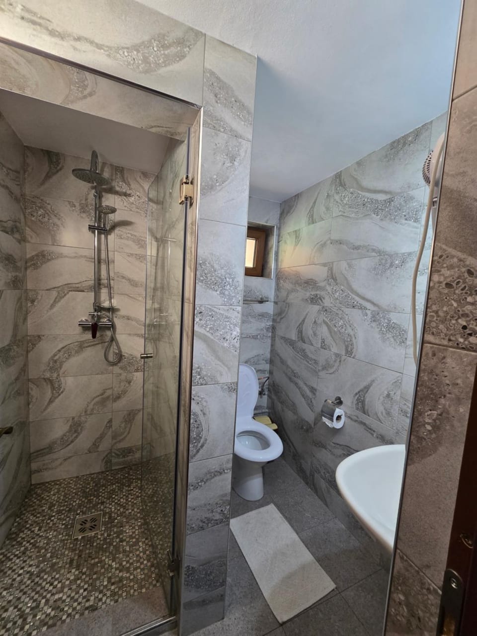 PENSIUNEA PLAI STRABUN Bed and Breakfast in Romania