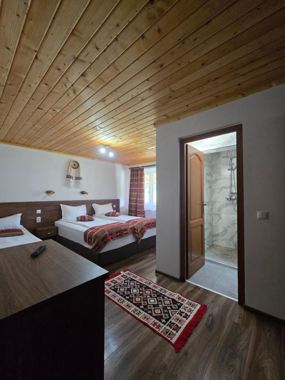 PENSIUNEA PLAI STRABUN Bed and Breakfast in Romania