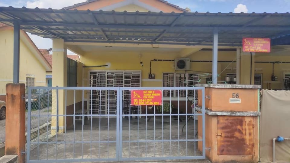 D'Haja 56 KLIA SEPANG with 3 AIRCONDS & FREE Wi-Fi House in Selangor, Malaysia