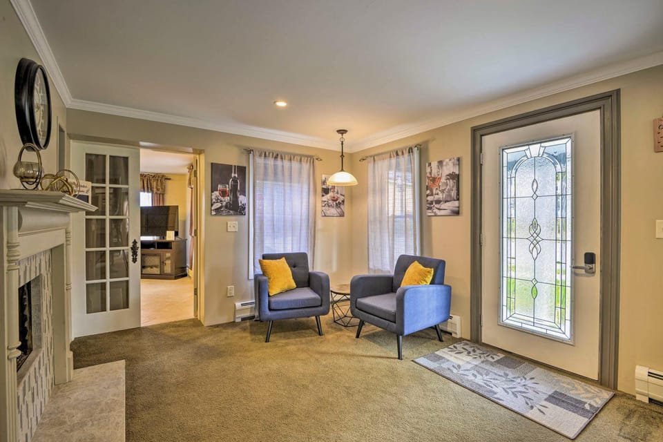 Spacious Home by Finger Lakes & Watkins Glen! House in Burdett