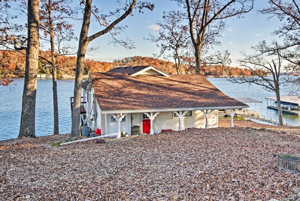 Furnished Deck, Dock! Lake of the Ozarks Haven House in Sunrise Beach