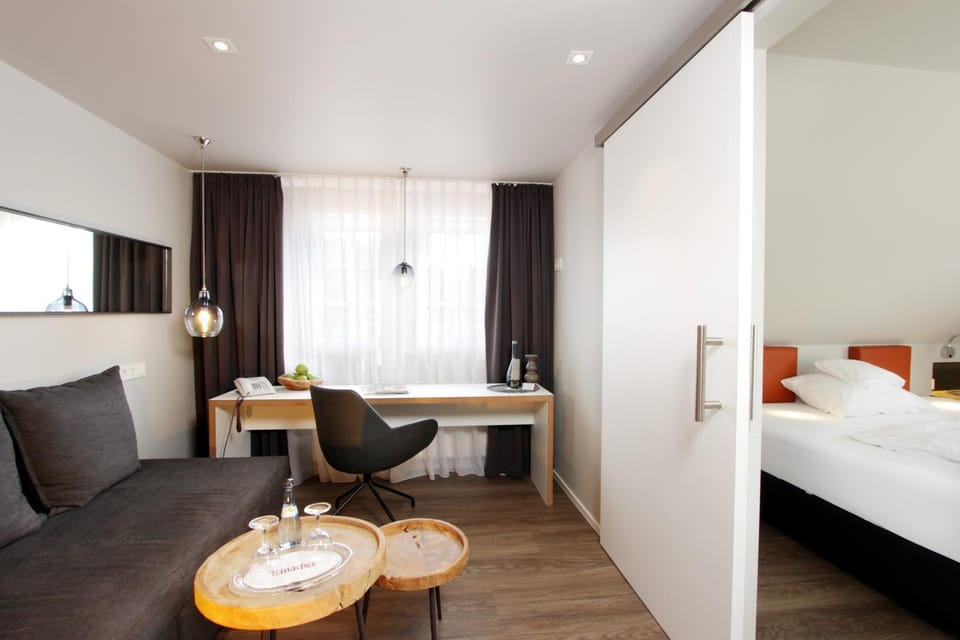 Seating area, Bedroom