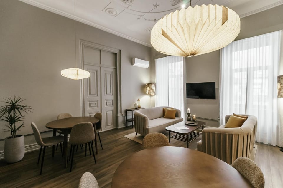 Living room, Seating area, Dining area