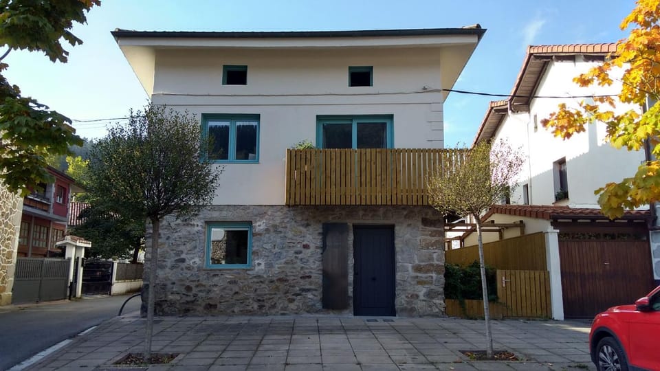 Property building, Facade/entrance