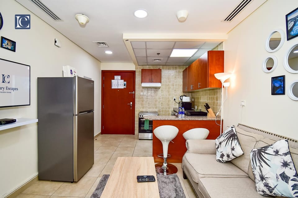 TV and multimedia, Kitchen or kitchenette, Seating area, Dining area, minibar, oven