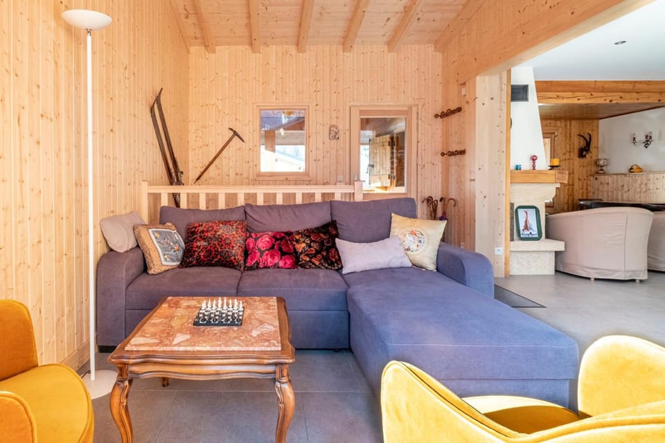 Family Cottage With Balcony In Chamonix Chalet in Les Houches