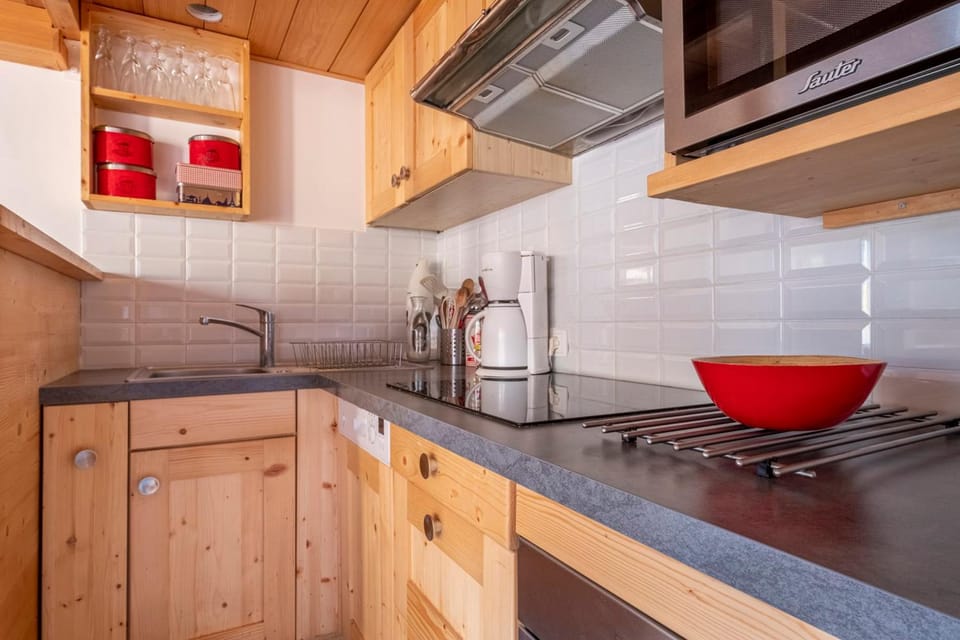 Bel Apt Near The Slopes Argentiere Apartment in Chamonix