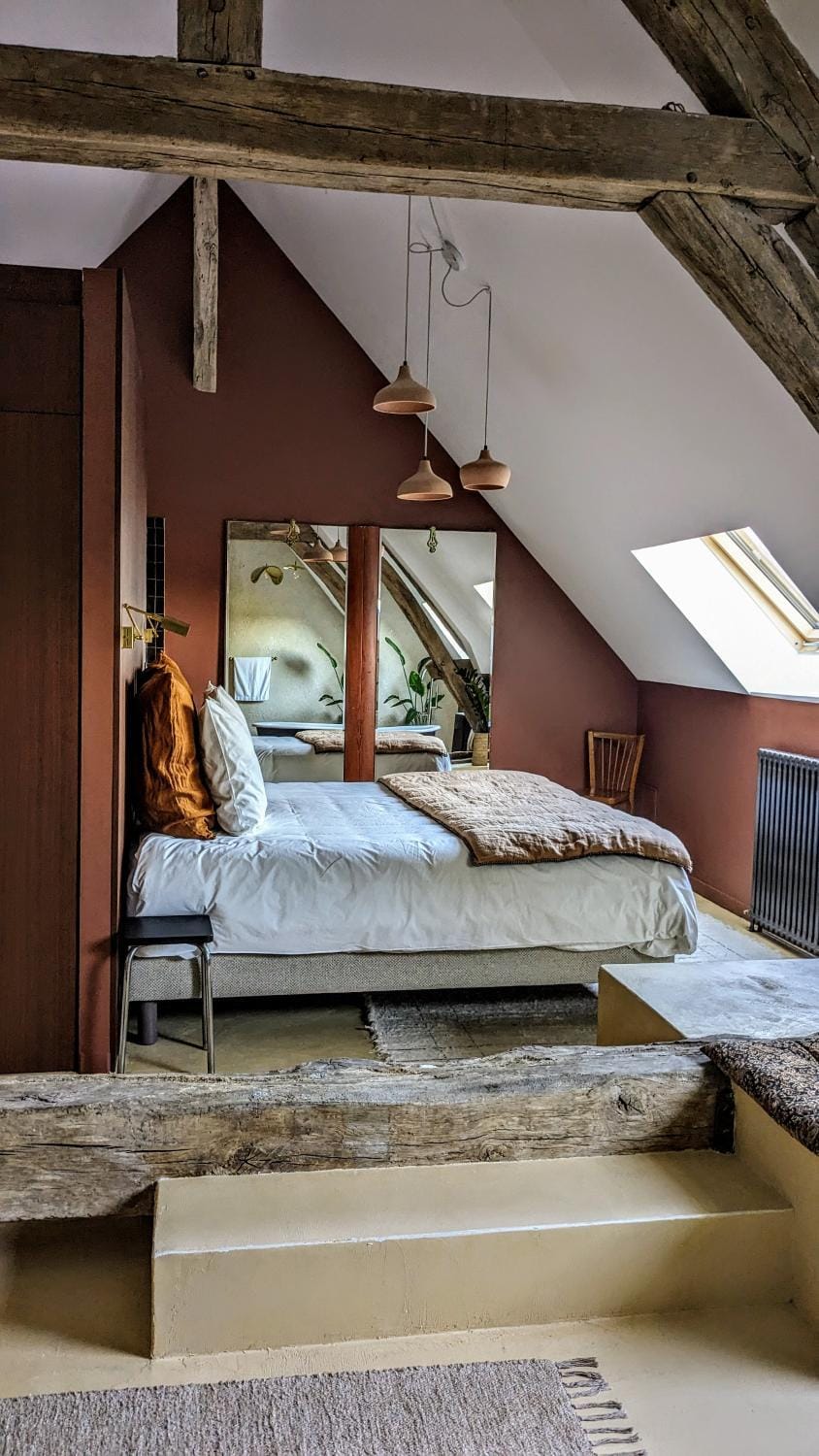 Bed, Photo of the whole room