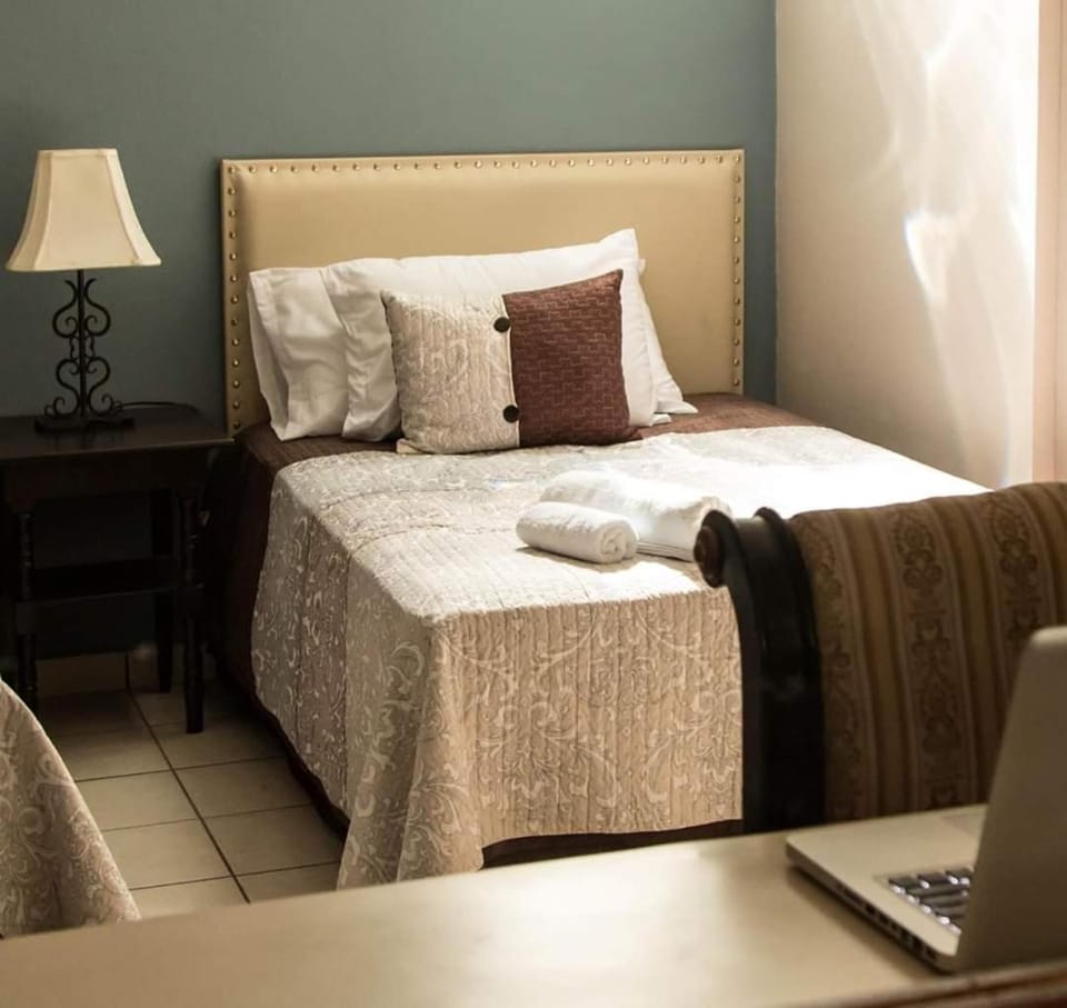 Hotel Casa Grande Bed and Breakfast in El Salvador