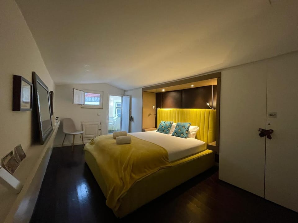 Bed, Bedroom