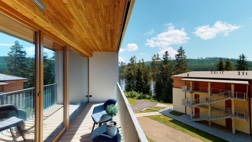 Property building, Communal lounge/ TV room, Spring, Day, Natural landscape, View (from property/room), Balcony/Terrace, Garden view, Mountain view
