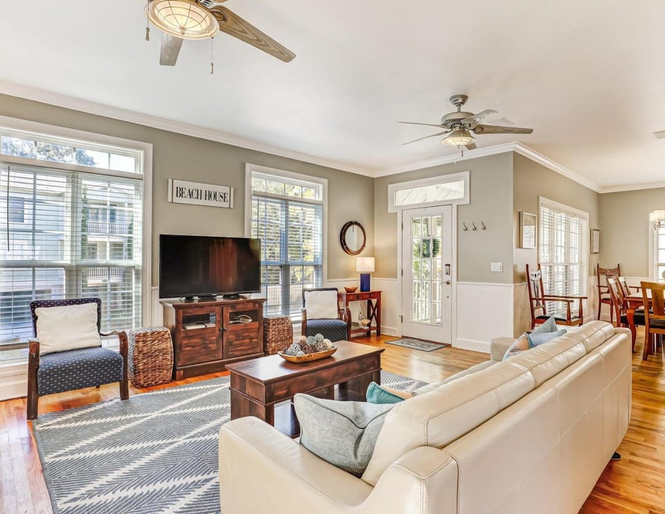 Blue Moon Hideaway House in Tybee Island