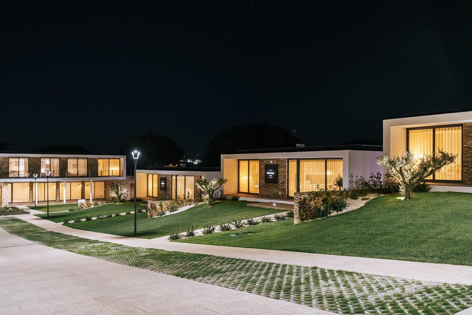 Property building, Facade/entrance, Garden