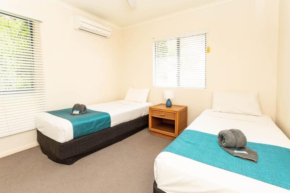STAR VIEW 9, POOL, WIFI, SLEEP 4, BEST VIEWS IN AIRLIE Apartment in Airlie Beach