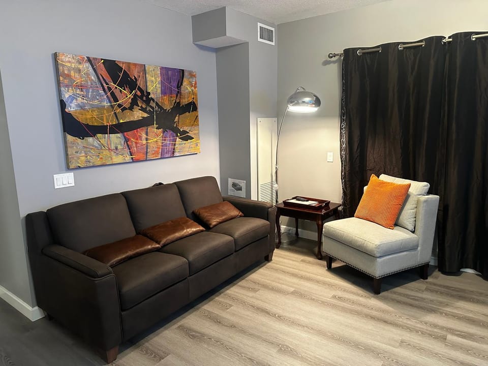 Living room, Seating area