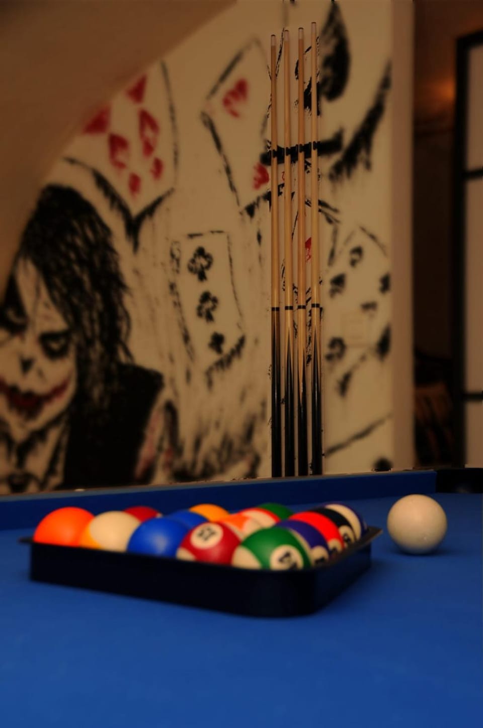 Billiard, Game Room