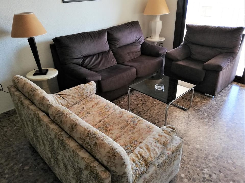 Communal lounge/ TV room, Living room