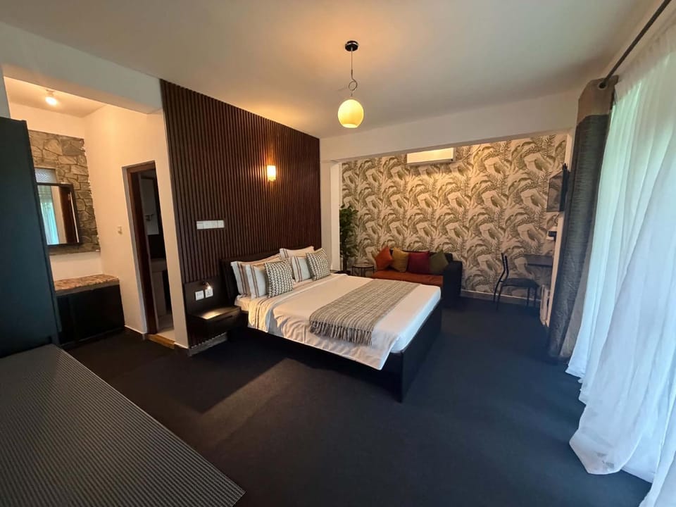 Bed, TV and multimedia, Photo of the whole room, Bedroom, wardrobe