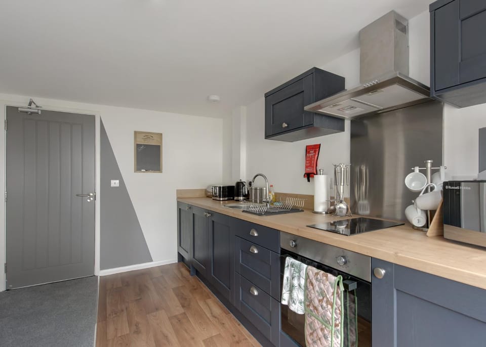 Kitchen or kitchenette, kitchen