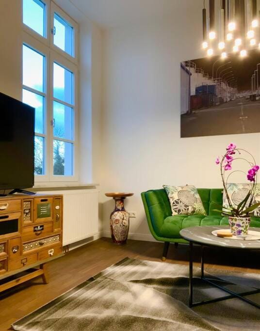 Communal lounge/ TV room, TV and multimedia, Living room, Seating area