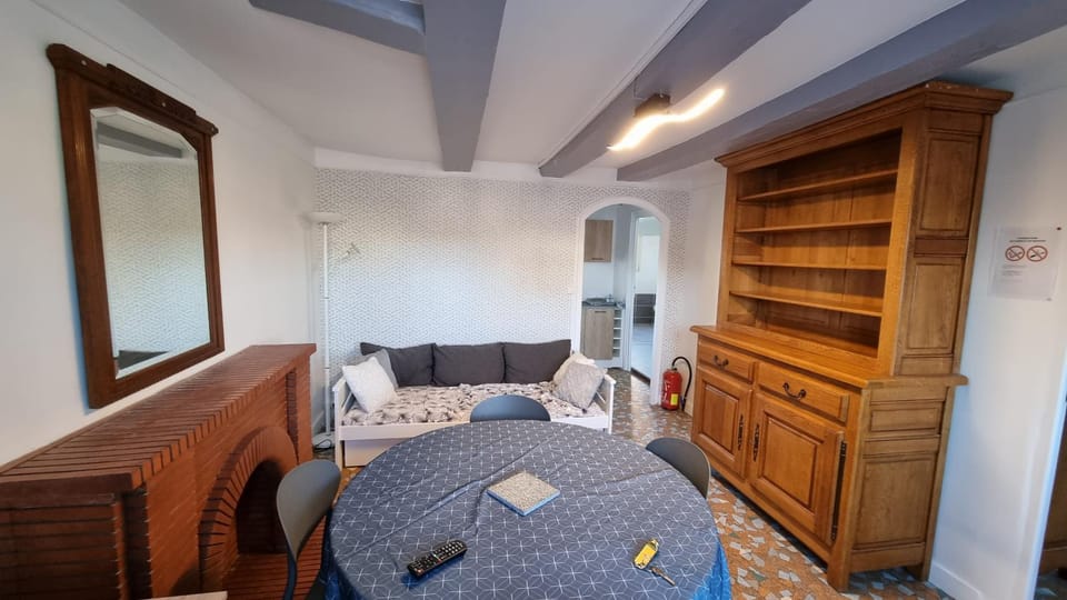 Communal lounge/ TV room, Dining area