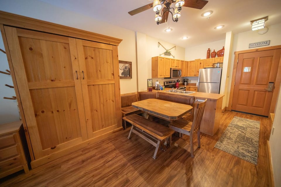 Expedition Station 8554 by SummitCove Lodging in Colorado House in Keystone