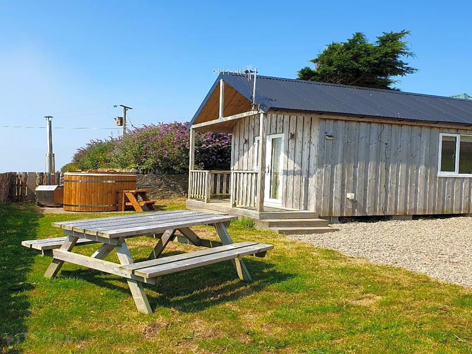 Property building, Garden, Hot Tub