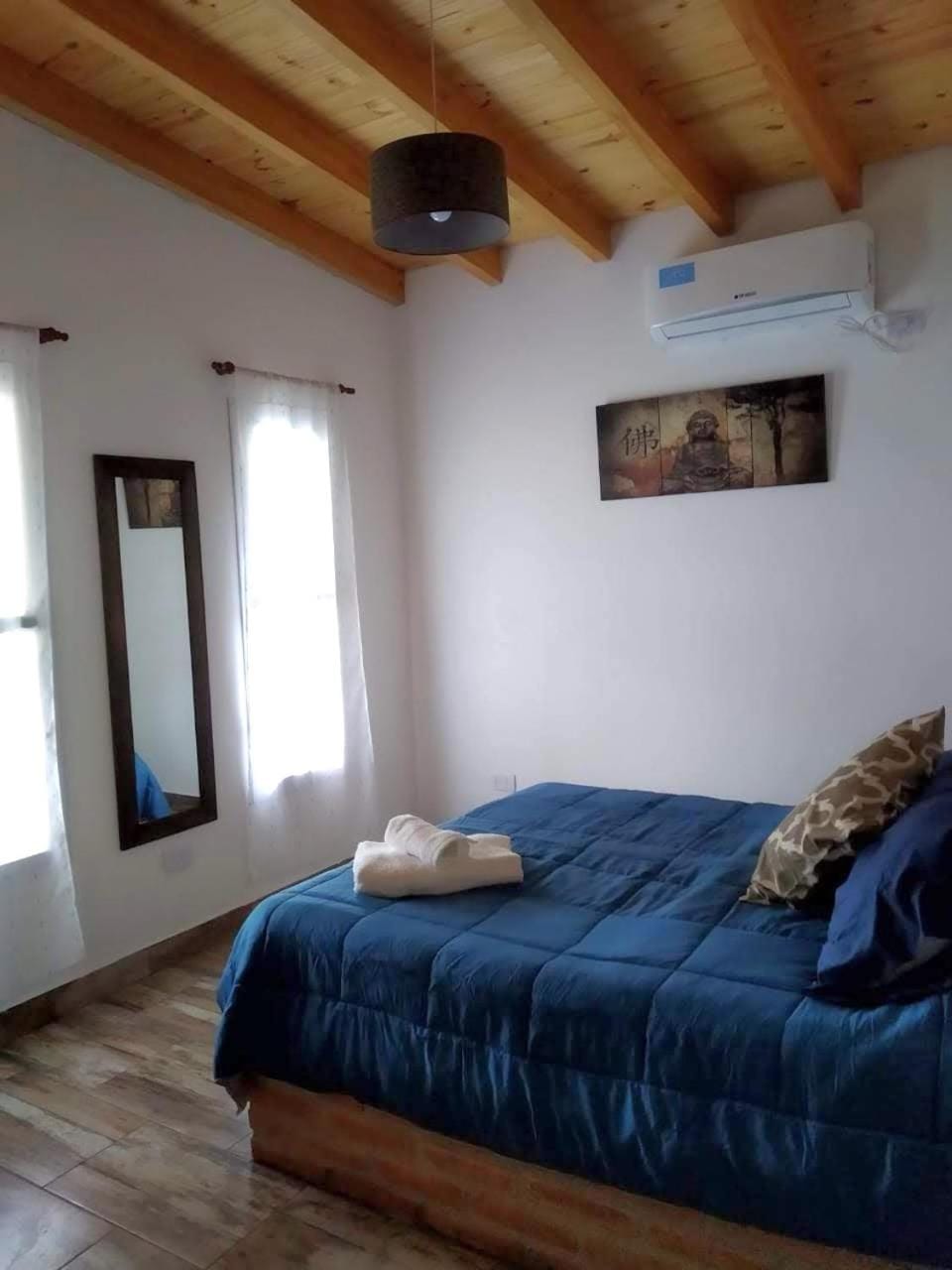 Bed, Photo of the whole room, Bedroom, air conditioner