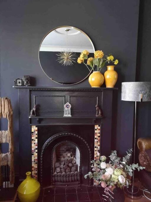 Living room, Decorative detail, fireplace