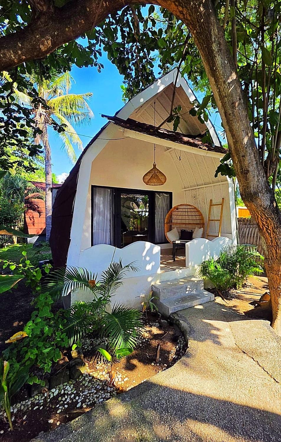 Jackies Gili Beach Club Hotel in Pemenang