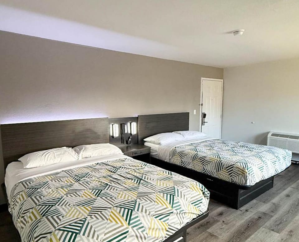 Living room, Photo of the whole room, Bedroom