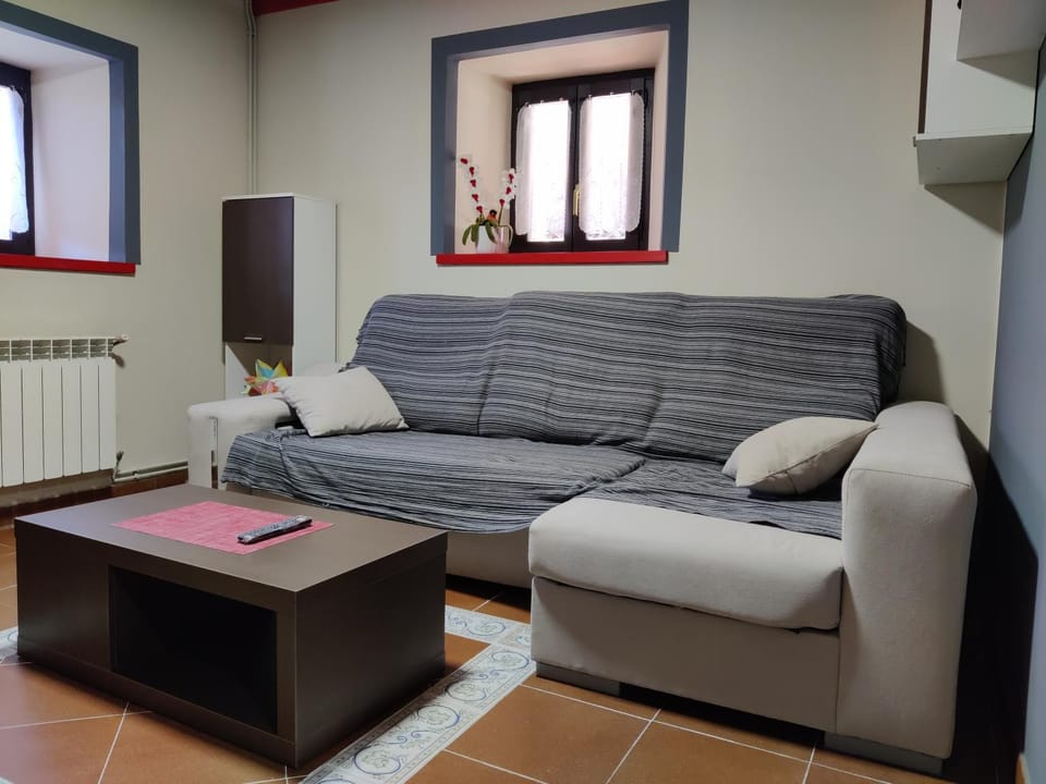 Vivienda Vacacional Ángel Inguanzo House in Asturias