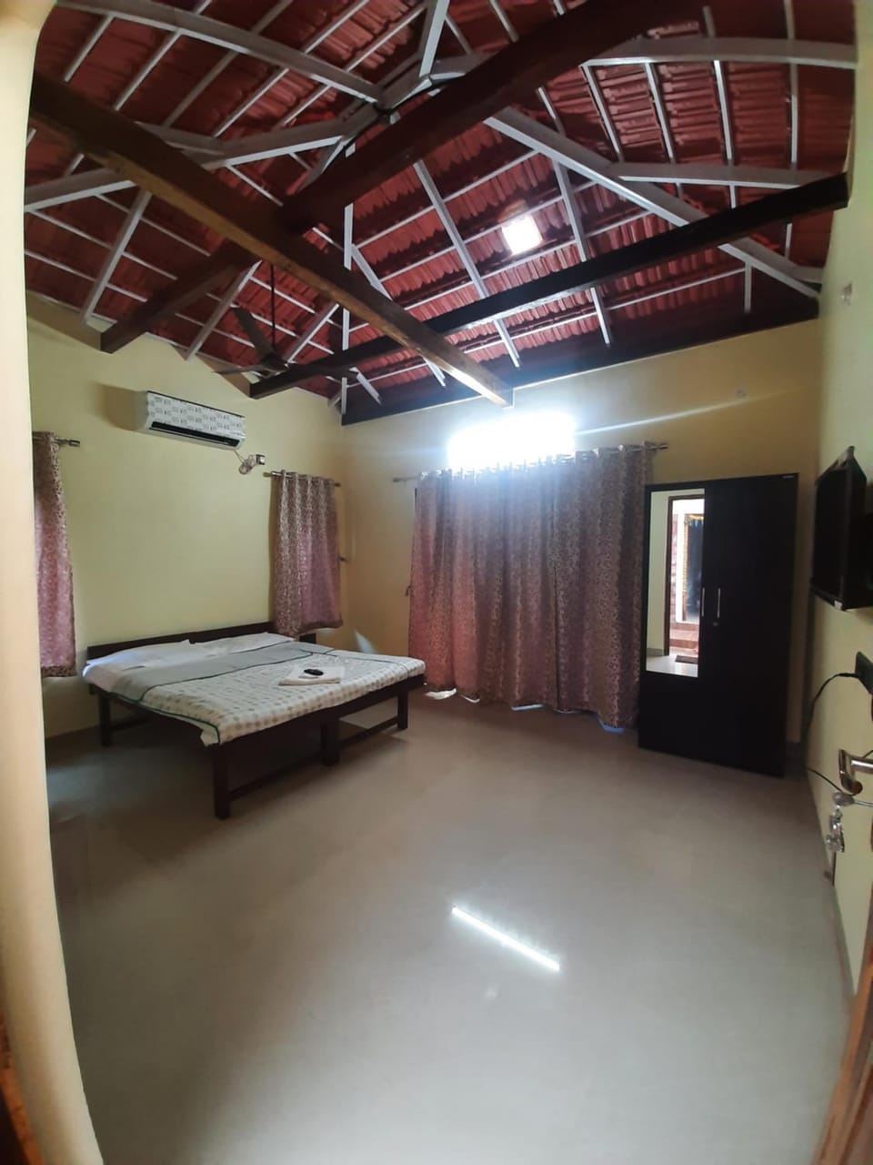 Triskelion - Bed and Breakfast, Family home stay by Joshi Brothers Bed and Breakfast in Maharashtra