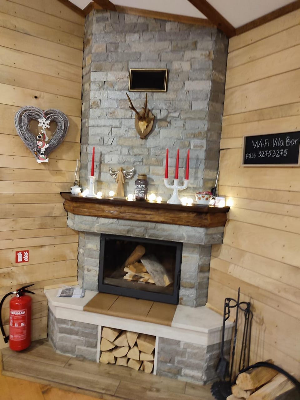 Communal lounge/ TV room, flat iron