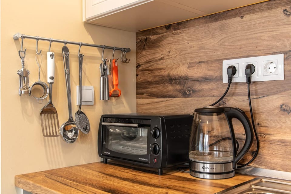 oven, kitchen