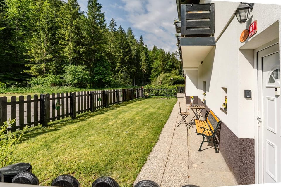 Patio, Facade/entrance, Garden, Garden, Garden view, Garden view, Mountain view, Mountain view, River view, River view, Location, Quiet street view
