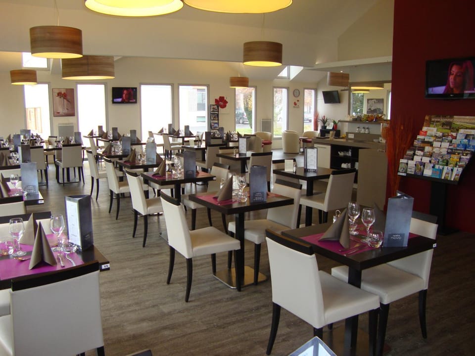 Restaurant/places to eat, Restaurant/places to eat