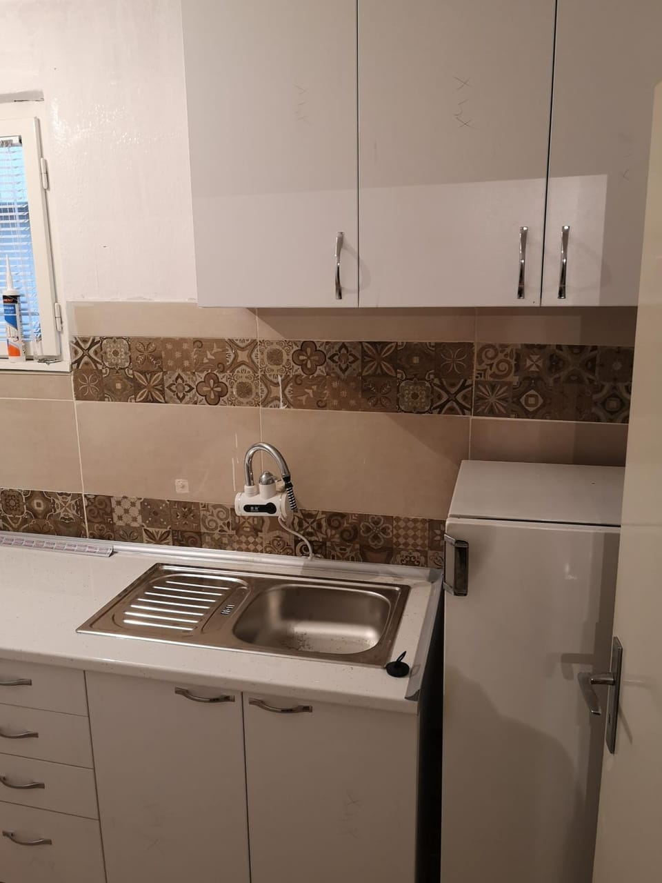 Kitchen or kitchenette, kitchen