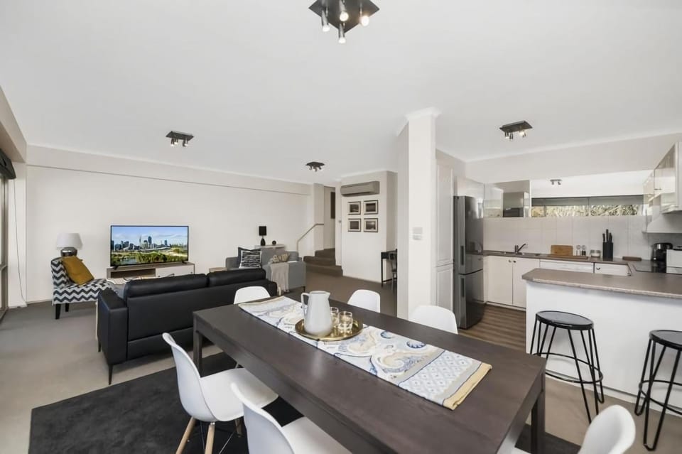 The Summit E2 Kingston ACT Apartment in Canberra