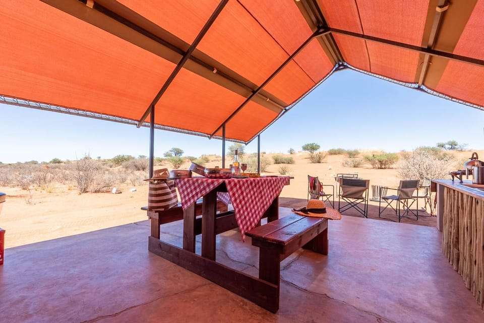 Day, Natural landscape, BBQ facilities, Balcony/Terrace, Seating area, Dining area