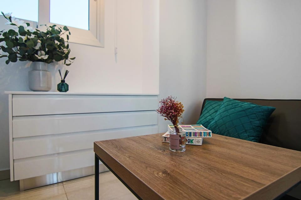 Seating area, Bedroom