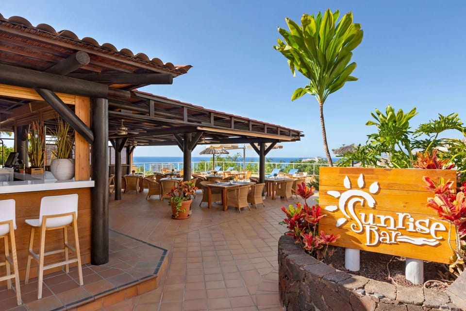 Restaurant/places to eat, Dining area, On site