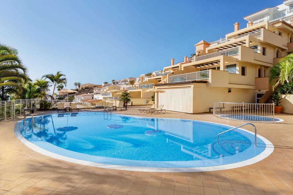 On site, Pool view, Swimming pool, Family