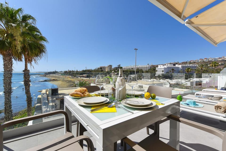 Balcony/Terrace, Dining area, Beach, Sea view