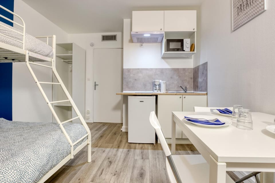 Dining area, bunk bed