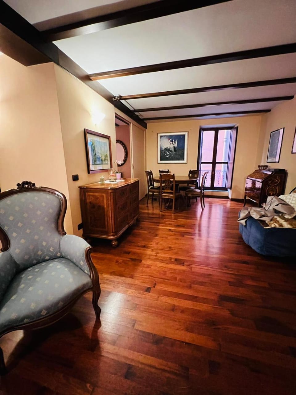 Communal lounge/ TV room