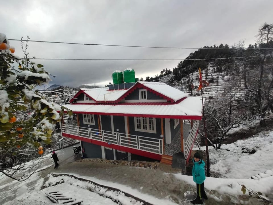 Property building, Natural landscape, Winter